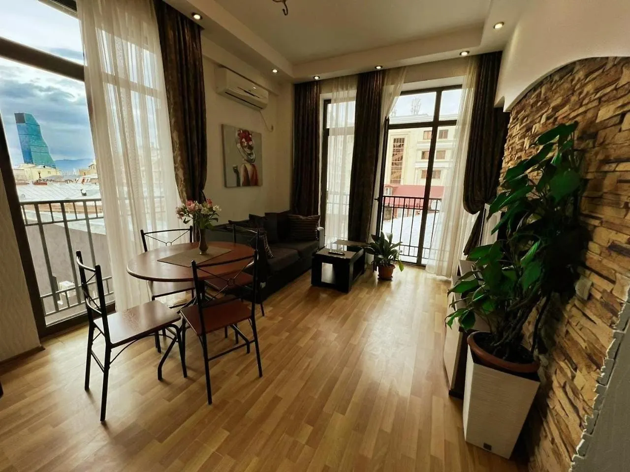 Cozy Apartment In The City Center Mtatsminda Tbilisi Georgien