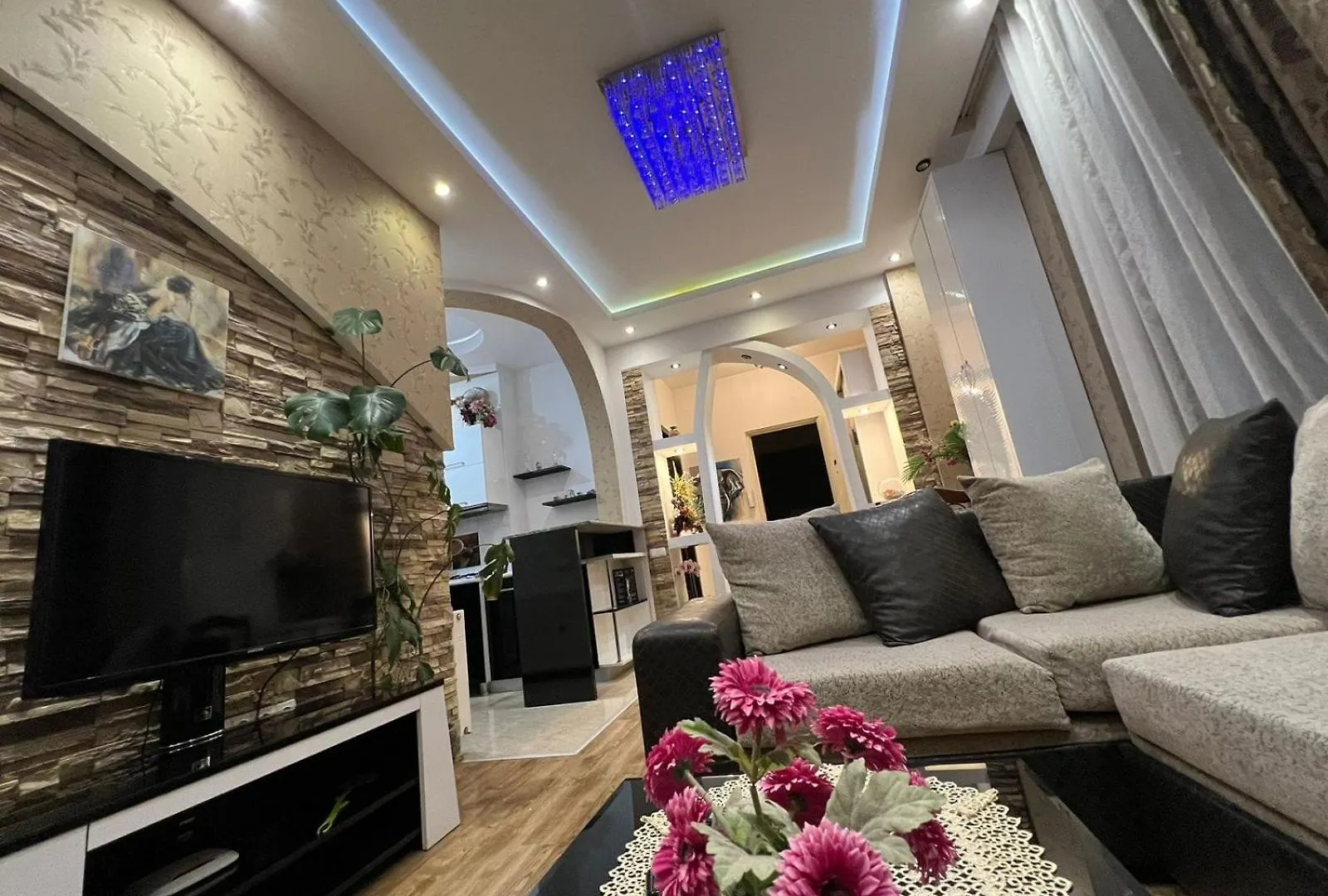 טביליסי Cozy Apartment In The City Center Mtatsminda