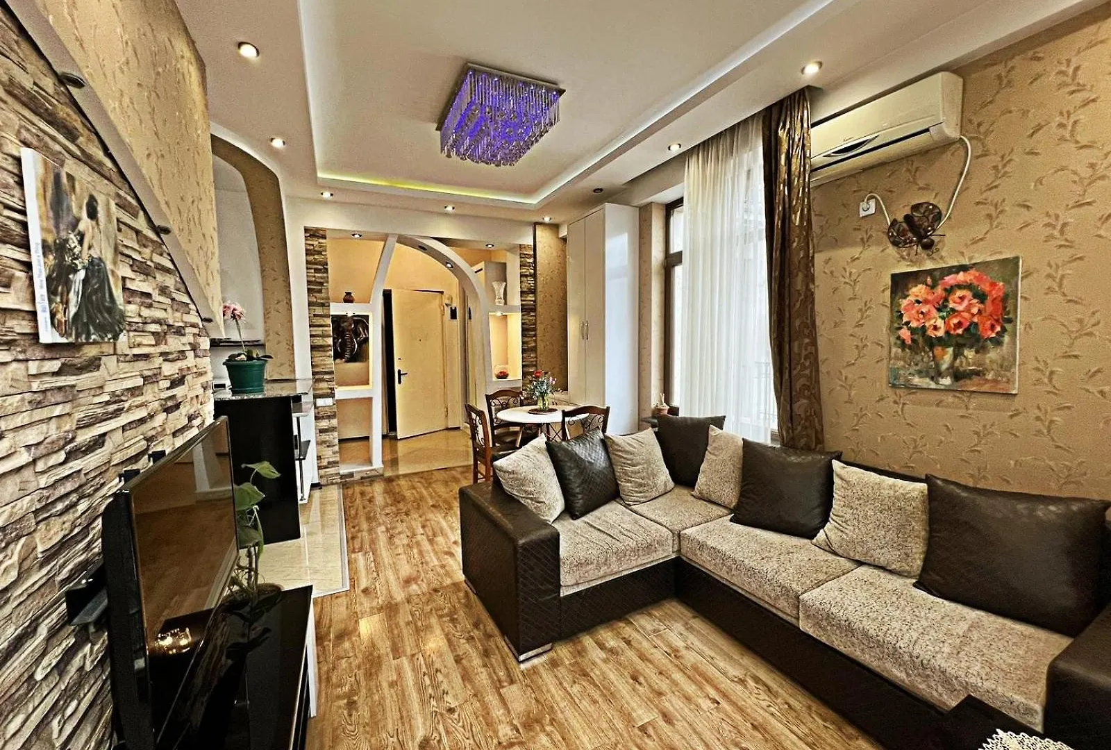טביליסי Cozy Apartment In The City Center Mtatsminda