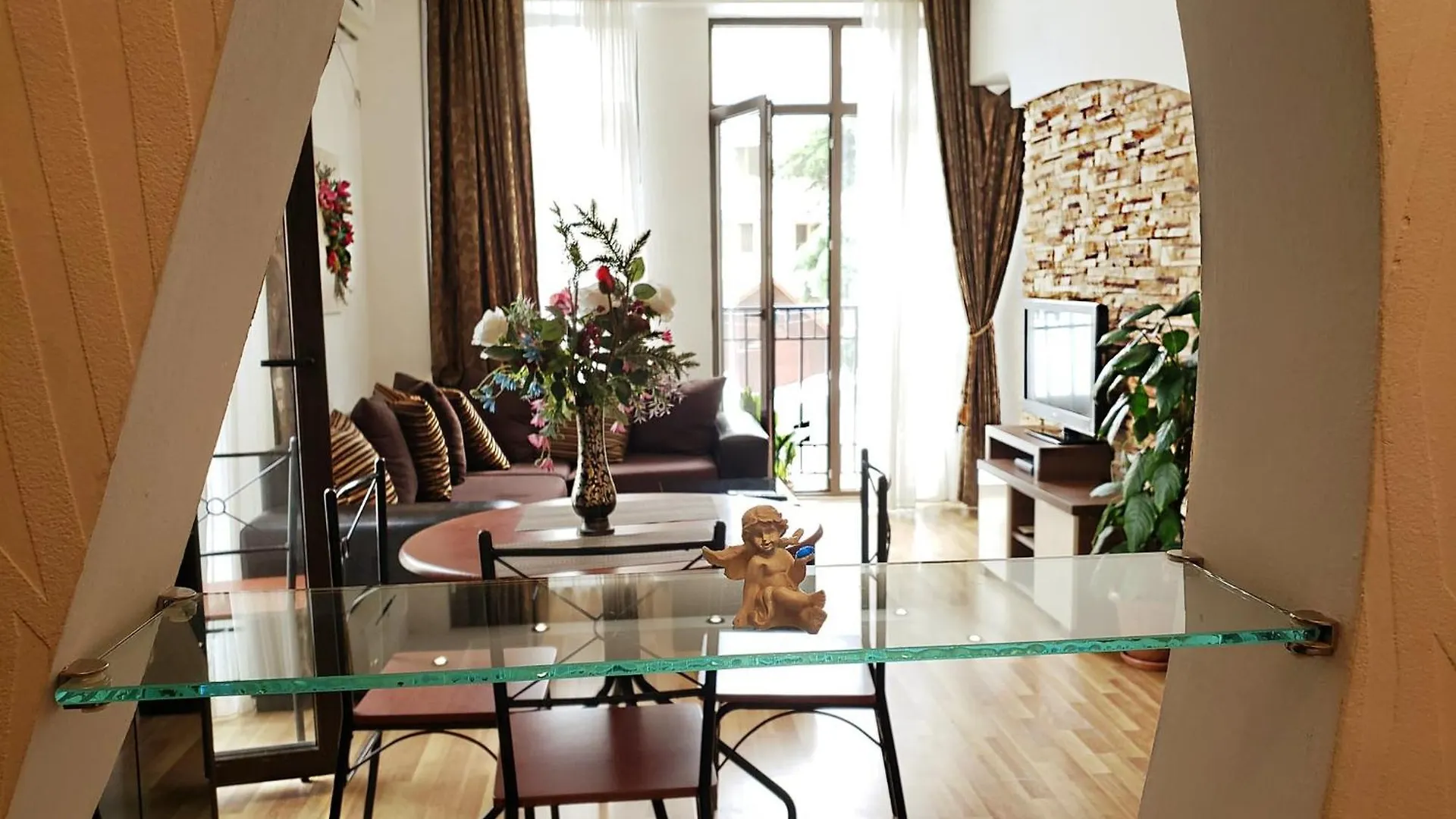 טביליסי Cozy Apartment In The City Center Mtatsminda