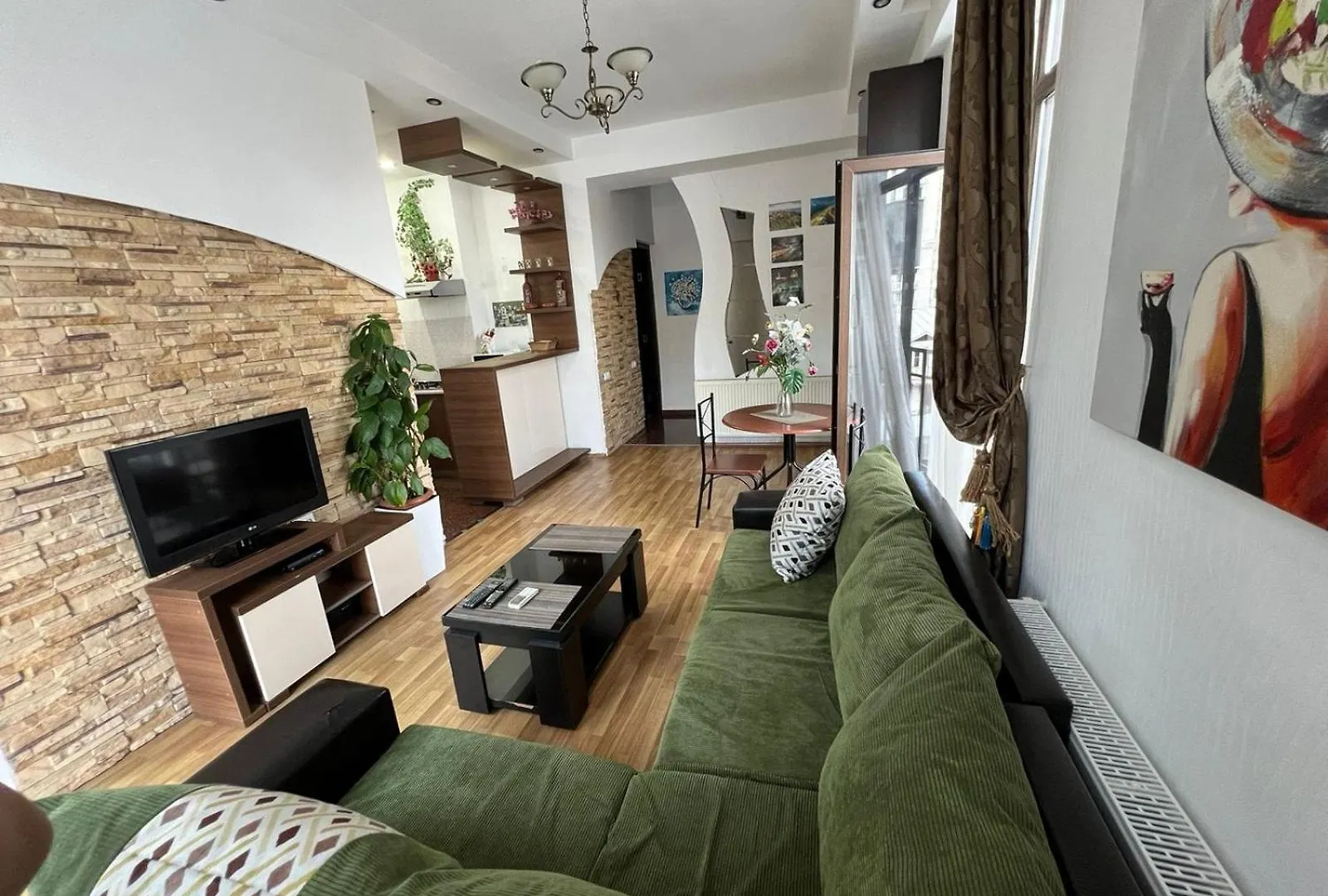 טביליסי Cozy Apartment In The City Center Mtatsminda