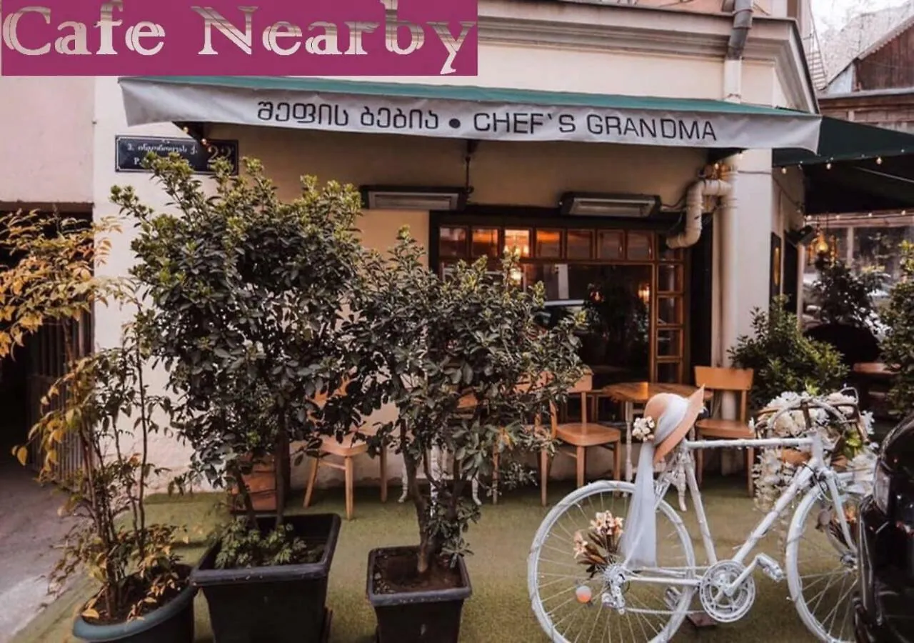 טביליסי Cozy Apartment In The City Center Mtatsminda 0*,  גאורגיה